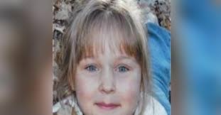 Cassandra Paulson's Instagram, Twitter & Facebook