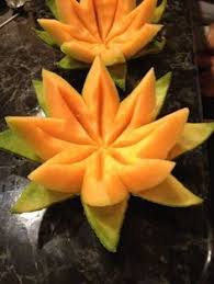 Sculpture Sur Fruit Et Sur Legume 93 Idees Et Instructions L Art Du Fruit Fruits Decoration Sculpture Sur Legumes