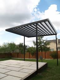 Pergola Aus Metall 40 Inspirierende Beispiele Und Ideen Moderne Landschaftsgestaltung Pergola Design Gartengestaltung