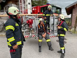 Feuerwehr verhindert großbrand in ostenland. Aktuelles Feuerwehr Tiefgraben