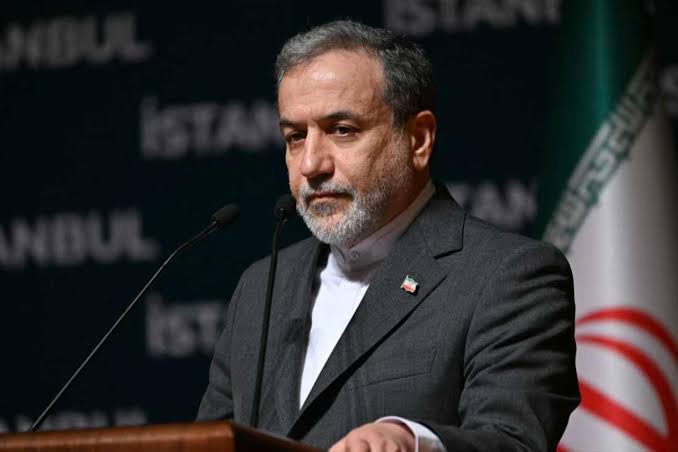 Iran’s FM, Araqchi: The Strait of Hormuz is open, you  just need to pay