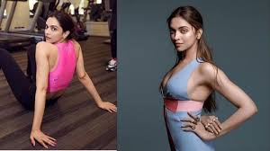 Seen here is the beauty looking super casual, yet chic in her white tee's. Deepika Padukone Without Makeup 5 Times When The Actress Showcased Her Natural Beauty Photos Ibtimes India