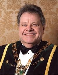 Edward Crossley's Instagram, Twitter & Facebook