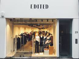 Wir bieten online traumhafte brautmode, hochzeitskleider brautkleider, abendkleider, abschlussballkleider, cocktailkleider und kommunionkleider sehr günstig an. Lecoq Braut Festmode In Malmedy Rue Neuve Thelabelfinder