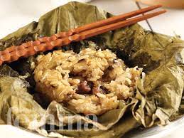 Membuat dimsum memang butuh ketelatenan. Lo Mai Gai
