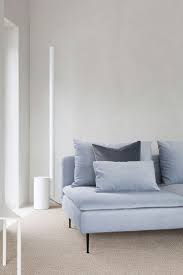 Scandinavian Minimalist Living Room Grey Velvet Sofa Wastbergs Floor Lamp Ikea Soderhamn Sofa With A Soderhamn Sofa Samt Sofa Minimalistisches Wohnzimmer