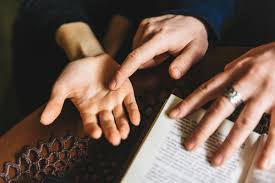 Akwa ibom will not join secession agitation ― gov emmanuel. What Does An Itchy Palm Mean In Palmistry Everydayknow Com