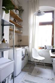 Nicht nur ihr studium lockt viele junge leute nach berlin. Stilvolle Studentenbude Zu Besuch Bei Herr Gluck In Berlin Kleine Wohnung Einrichten Wohnung Einrichten Wohnung