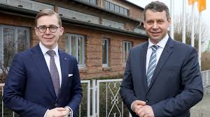 Auch amthor hatte lobbyarbeit mit seiner rolle als abgeordneter vermischt und das bis heute nicht aufgeklärt. Philipp Amthor Stiehlt Michael Sack Die Show Ndr De Nachrichten Mecklenburg Vorpommern