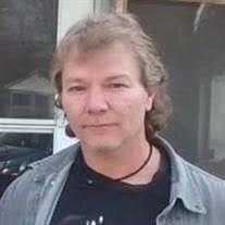 Lonnie Whipple's Instagram, Twitter & Facebook