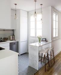 6 Astuces Pour Petites Cuisines Cuisines Design Cuisine Moderne Peninsule De Cuisine