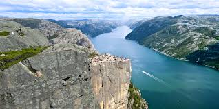 Bildergebnis für höhe preikestolen