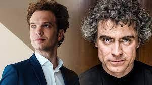 Barry Schubert's Instagram, Twitter & Facebook