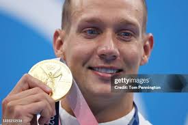 22,260 Tom Gold Stock Photos, High-Res Pictures, and Images