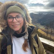 How long do children stay in the hospital after decompression?