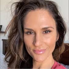 Victoria Wiles's Instagram, Twitter & Facebook