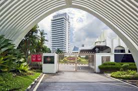 The parliament of malaysia is the national legislature of malaysia, based on the westminster system. Op Ed Abbreviated Meeting Of Malaysian Parliament Does Not Allow It To Perform Constitutional Duties Constitutionnet
