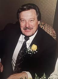 Janet Mraz's Instagram, Twitter & Facebook