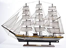 Essa venne progettata insieme alla gemella cristoforo colombo nel 1930 dall'ingegnere tenente colonnello. Amerigo Vespucci Modellismo Navale Il Principe Del Mare
