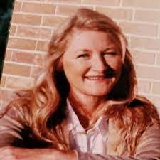 Janelle Upton's Instagram, Twitter & Facebook