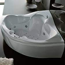 Tipologie impianti idromassaggio vasca da bagno quadra impianto standard digitale (std): Vasca Da Bagno D Angolo Haiti Gruppo Treesse Da Incasso Idromassaggio Doppia
