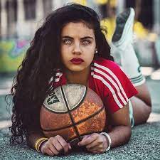 30 People With Unique And Magnificent Looks Who Seem To Be Straight Out Of Fairy Tales Bemethis Beautiful Eyes Cool Eyes Poses