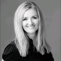 Melanie Plum's Instagram, Twitter & Facebook