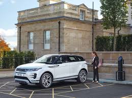 Find out more www.landrover.com to get in contact telephone: Elektrisierende Bestseller Range Rover Evoque Und Land Rover Discovery Sport Jetzt Auch Als Plug In Hybride Fat