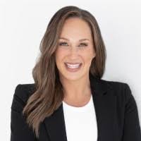 Lisa Solomon's Instagram, Twitter & Facebook