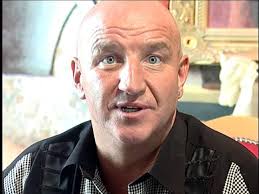 Frankie Fraser has a go at Fred Foreman!