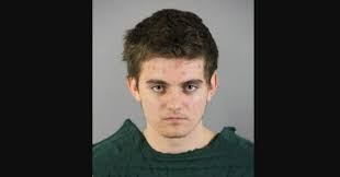 Teenager zabil rodiče, aby získal peníze na atentát na Trumpa. Týdny žil v  domě s jejich těly