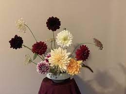 Loose Airy Dahlia Arrangment Flower Delivery Flower Arrangements Seasonal Flowers