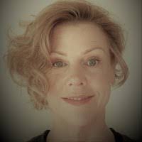 Donna Rutledge's Instagram, Twitter & Facebook