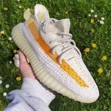 Yeezy boost 350 v2 carbon. Adidas Yeezy Boost 350 V2 Light Gy3438 Release Date Sneakernews Com