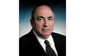 Isaac Levine's Instagram, Twitter & Facebook