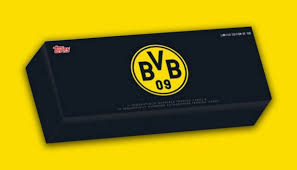 The bvb team set consists of 25 cards with embossed, printed autographs of the players, 4 special themed cards, 1 exclusive signal iduna park flenticular card. Football Cartophilic Info Exchange Topps 2020 Bvb Borussia Dortmund Transcendent