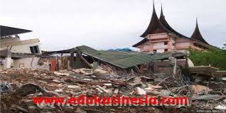 Kondisi daerah di pantai sumatra akibat diterjang tsunami pada 26 desember 2004. Pengertian Gempa Bumi Macam Macam Gempa Bumi Alat Pengukur Gempa Bumi Jalur Gempa Bumi Di Indonesia Dan Akibat Gempa Bumi Beserta Penjelasannya Terlengkap Edukasi Indonesia Edukasinesia Com