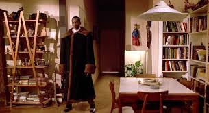 Seu personagem está sendo descrito como um artista que se torna obcecado pela lenda do serial killer. 628 O Misterio De Candyman 1992 101 Horror Movies