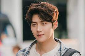 Kim seon ho (born may 8, 1986) is a south korean actor under salt entertainment. Kim Seon Ho Transforms Into Charming Village Hero For New Drama Hometown Cha Cha Cha Gossipchimp Trending K Drama Tv Gaming News
