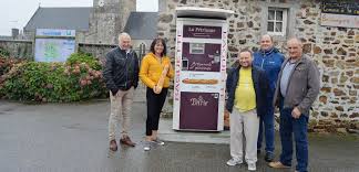 Saint Denis Le Vetu Un Distributeur De Pain Dans Ce Village De La Manche