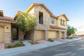 Inside this $5,250,000 florida dream estate on the water. What A 250 000 Home Looks Like In Every State Trulia S Blog