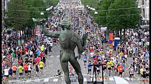 Göteborgsvarvet arrangeras till förmån för friidrottsverksamheten. Goteborgsvarvet Half Marathon 2020 Race Connections