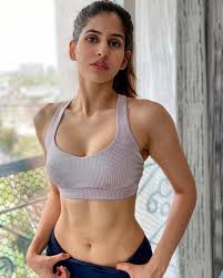 I was always skeptical about starting my youtube channel but since so many of you have been asking me this question lately how do you manage to stay fit des. Sakshi Malik Facebook