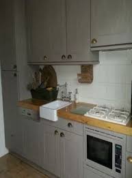 Dan kun je heel eenvoudig je kunststof keuken verven in een nieuwe kleur. Keukenkastjes Verven Met Annie Sloan Chalk Paint