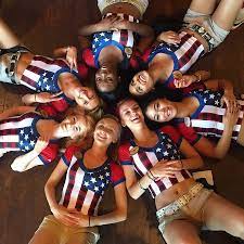 Twin peaks breastaurant waitresses sue over unwanted touching and discrimination. Twin Peaks Girls Picture Of Twin Peaks Restaurants Oakbrook Terrace Tripadvisor