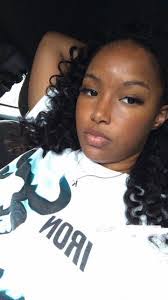 Desmond Chambliss's Instagram, Twitter & Facebook