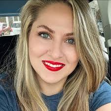 Crissy Williams's Instagram, Twitter & Facebook