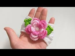 Tiara Simples Com Flor De Croche Youtube In 2020 Crochet Flowers Baby Hair Bands Crochet