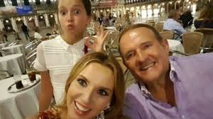 Oksana marchenko is on facebook. Oksana Marchenko Chto Izvestno O Zhene Medvedchuka Kotoraya Ugrozhaet Zelenskomu Bbc News Ukrayina