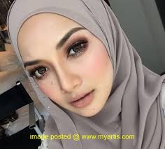 The first one is by neelofa (naelofar hijab), and the. Myartis Com Myartis My Artis Lepas Tudung Dan Hijab Neelofa Lancar Perfume Sendiri Pula